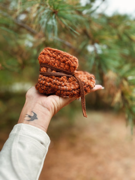 Pine Needle - Brown Leather